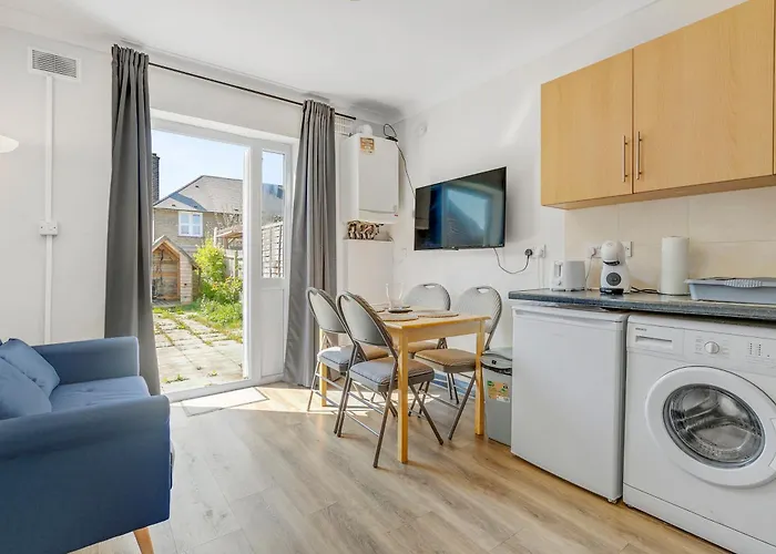 Apartment With Garden 4 Stop To Holland Park