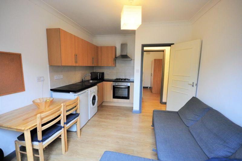 Apartament With Garden 4 Stop To Holland Park *