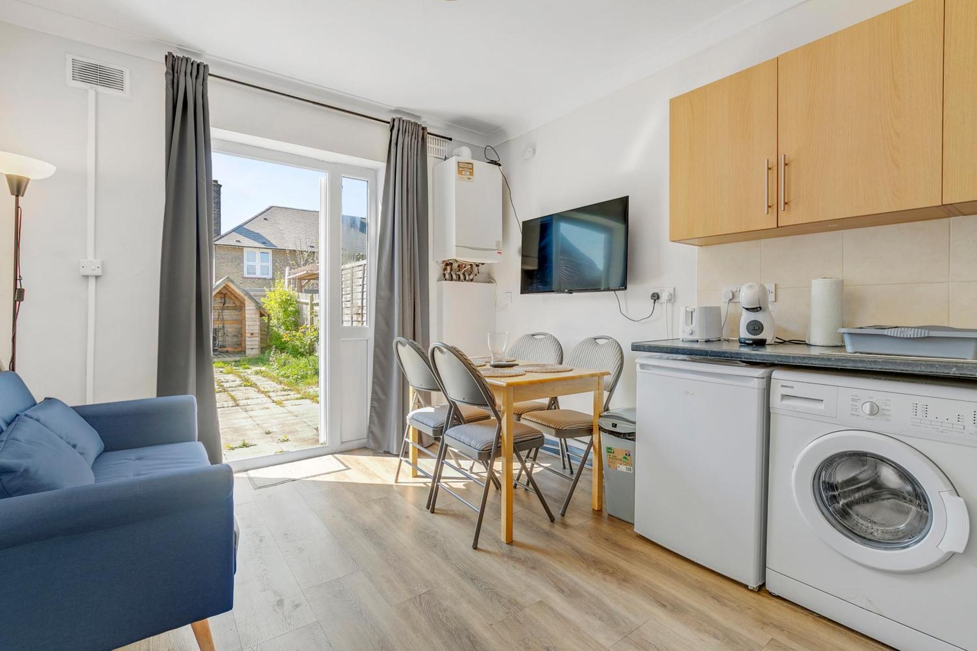 Appartamento With Garden 4 Stop To Holland Park Londra